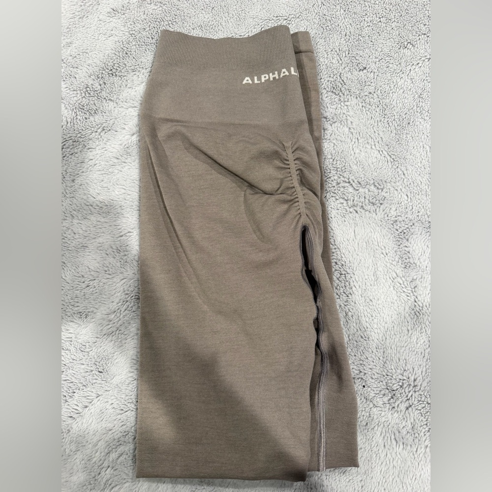 Alphalete taupe legging